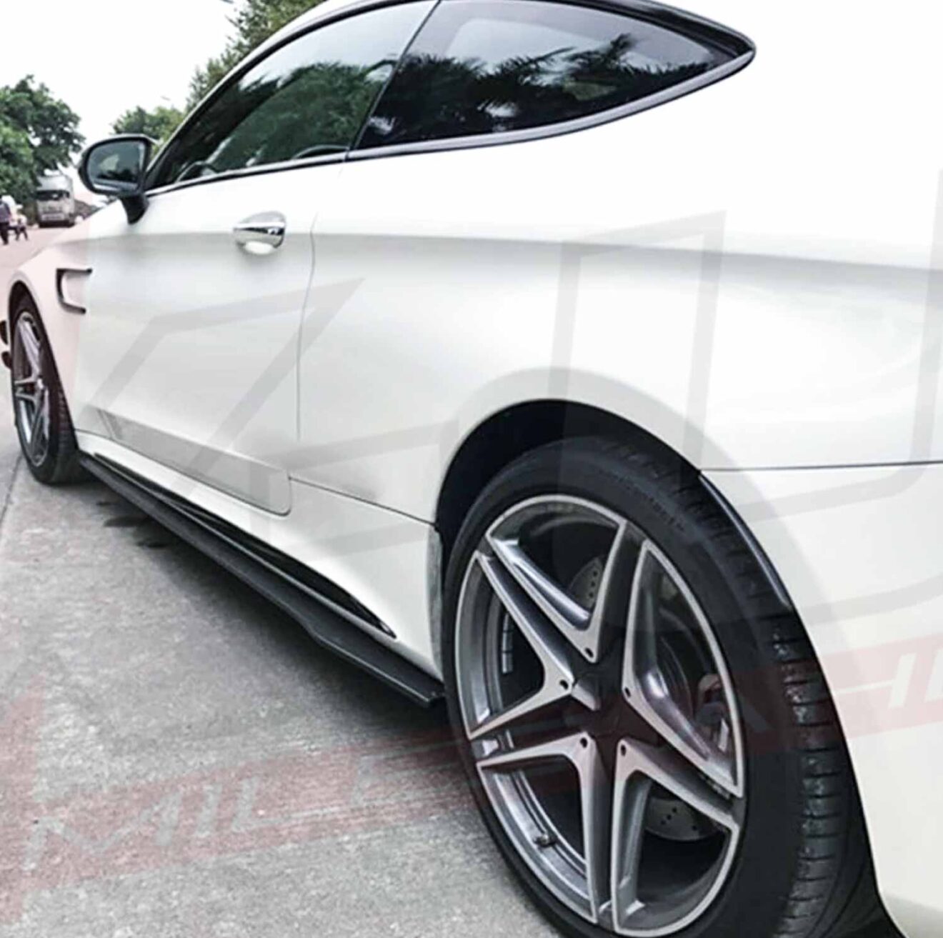 C63 W205 side skirts also fits C43 AMG gloss black